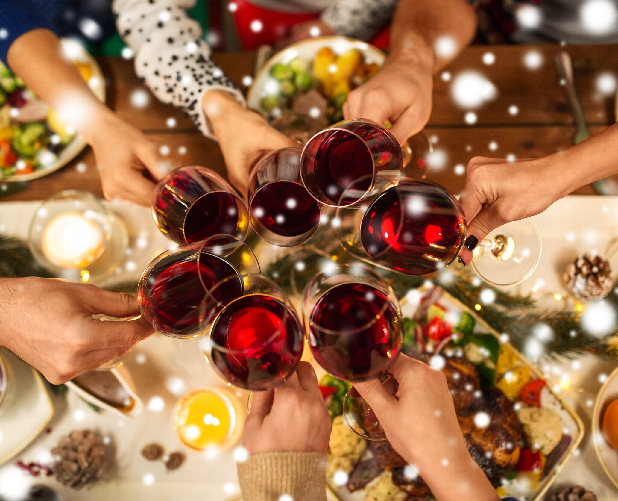 Holidays,And,Celebration,Concept,-,Close,Up,Of,Friends,Having